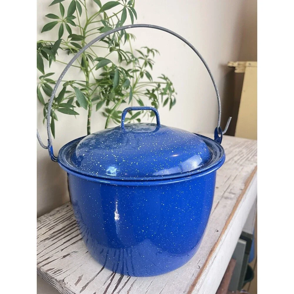 Vintage Blue And White Speckled Enamel Pot W/ Lid And Handle Indoor Outdoor 10”